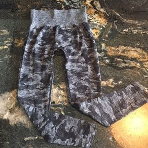 Black and Gray Cameo Workout Leggings